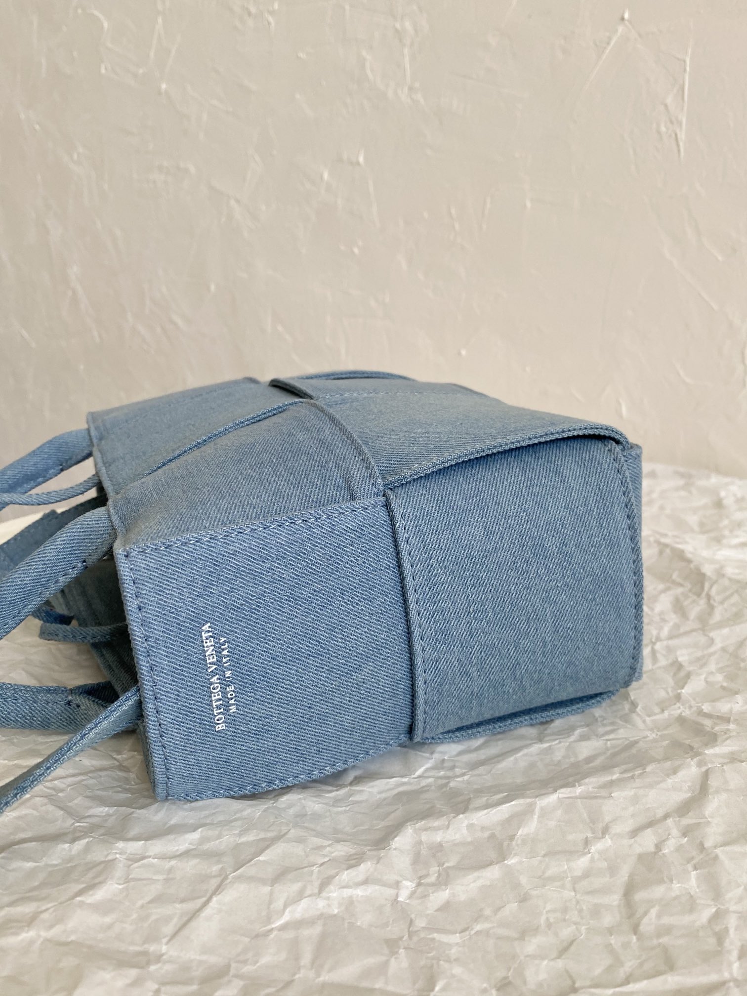 B0tt*ga Ven*ta Mini Arco Tote Bag Blue For Women‎ 9.8in/25cm