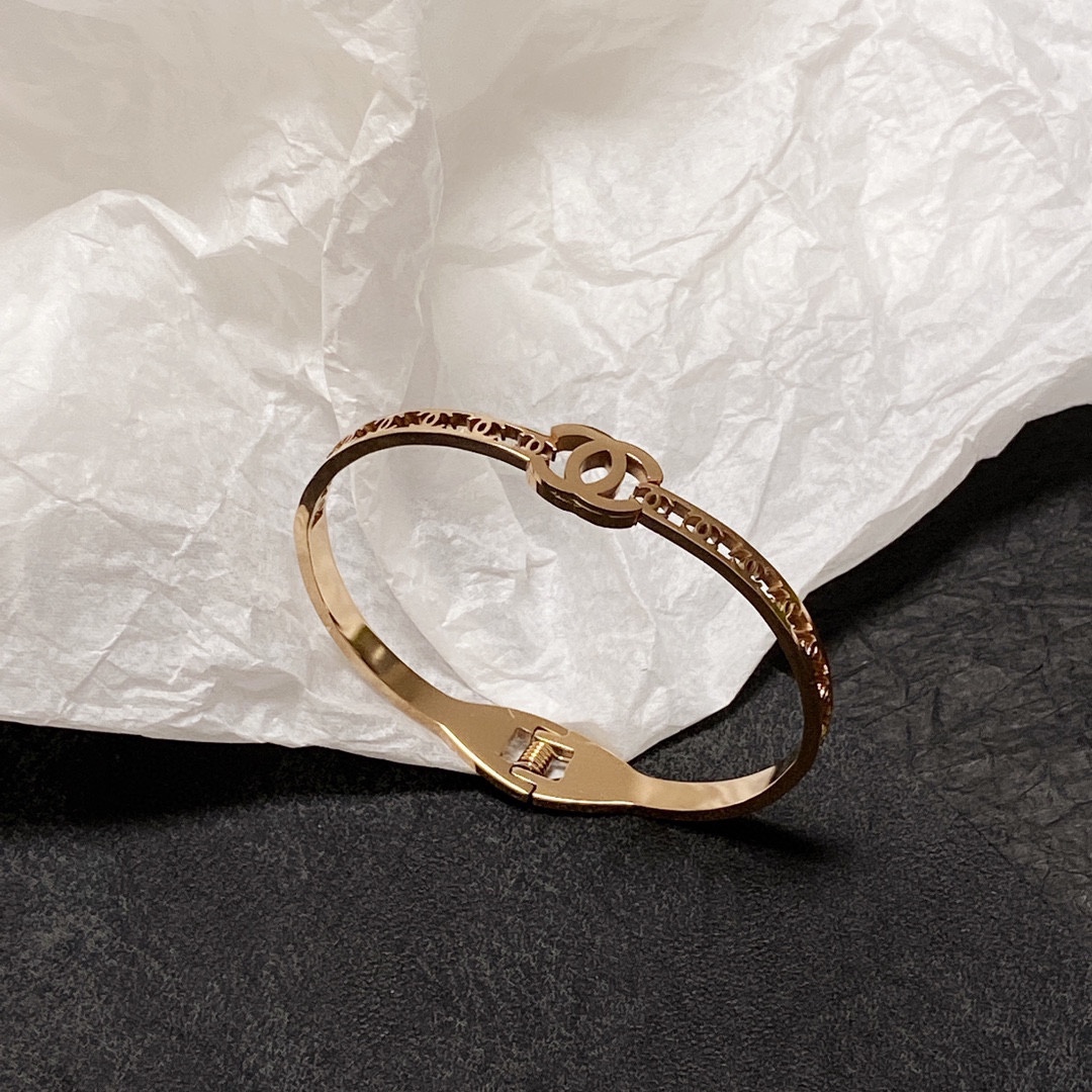 Ch**el Mother Of Pearl Bracelet Gold For Women