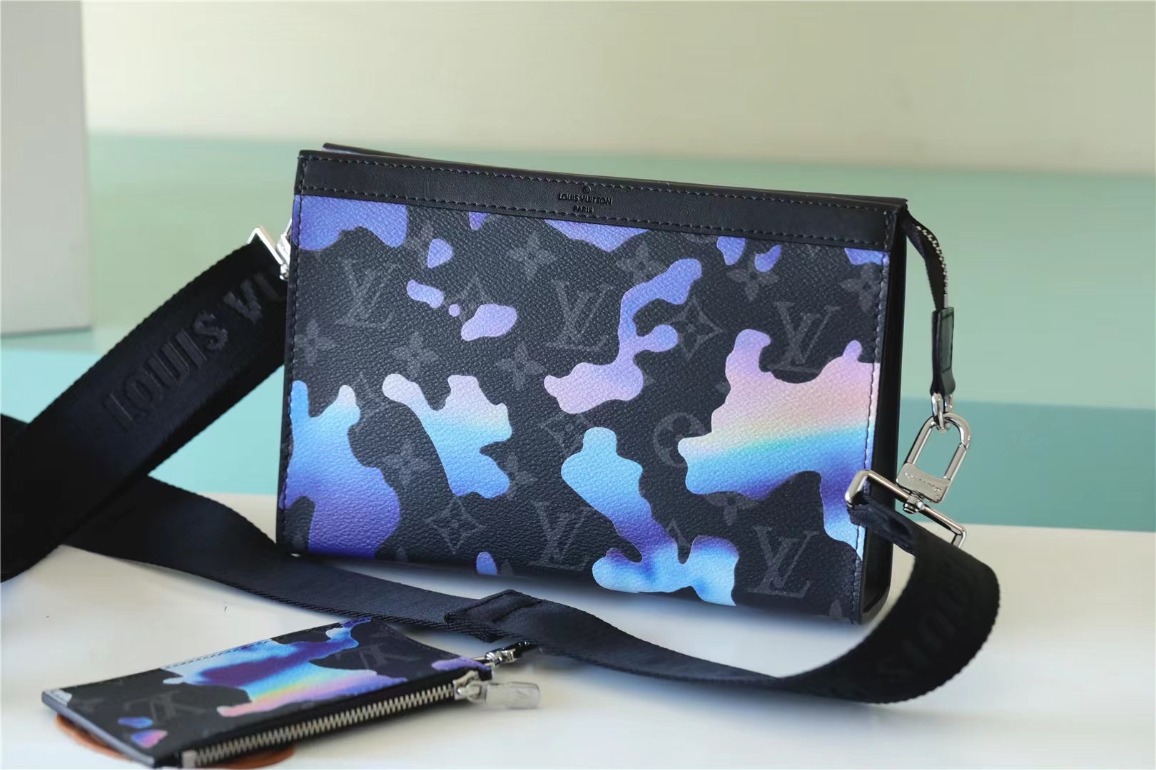 Gaston Wearable Wallet Bag Shouder Bags Black For Men 8.7in/22cm M81753