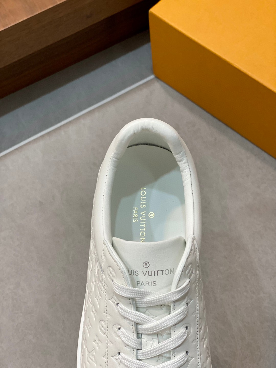 L0vis Vvtt0n Rivoli Sneaker White For Men 1AARI6