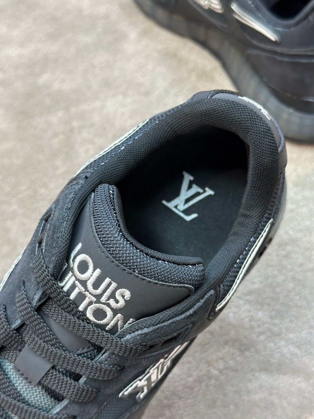 L0vis Vvtt0n Run Away Sneaker Black For Men