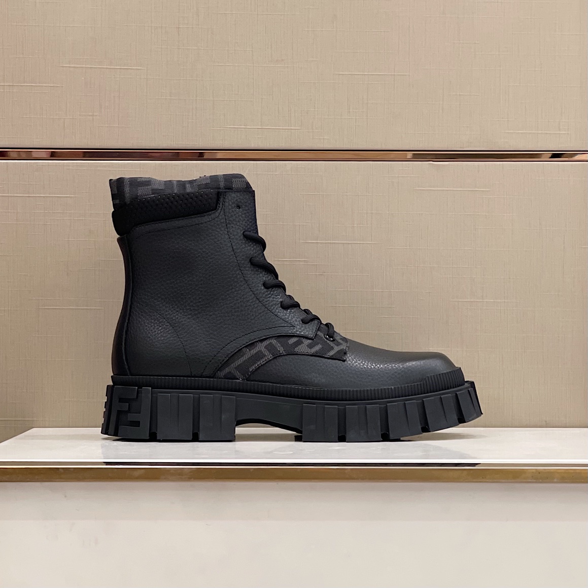 F**di FD F**di Force Lace-Up Ankle Boots Black For Men 7U1458ADMKF1DV5