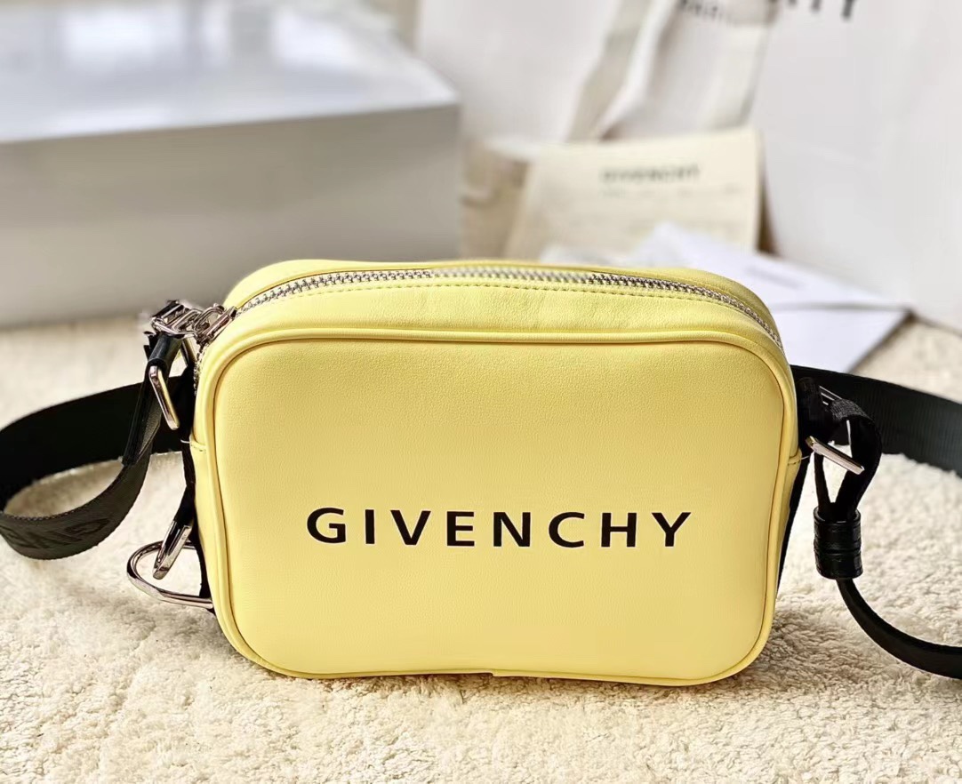 Givenchy Camera Bag Blue/Black/Yellow For Women‎ 7.75in/19.7cm GIV158073