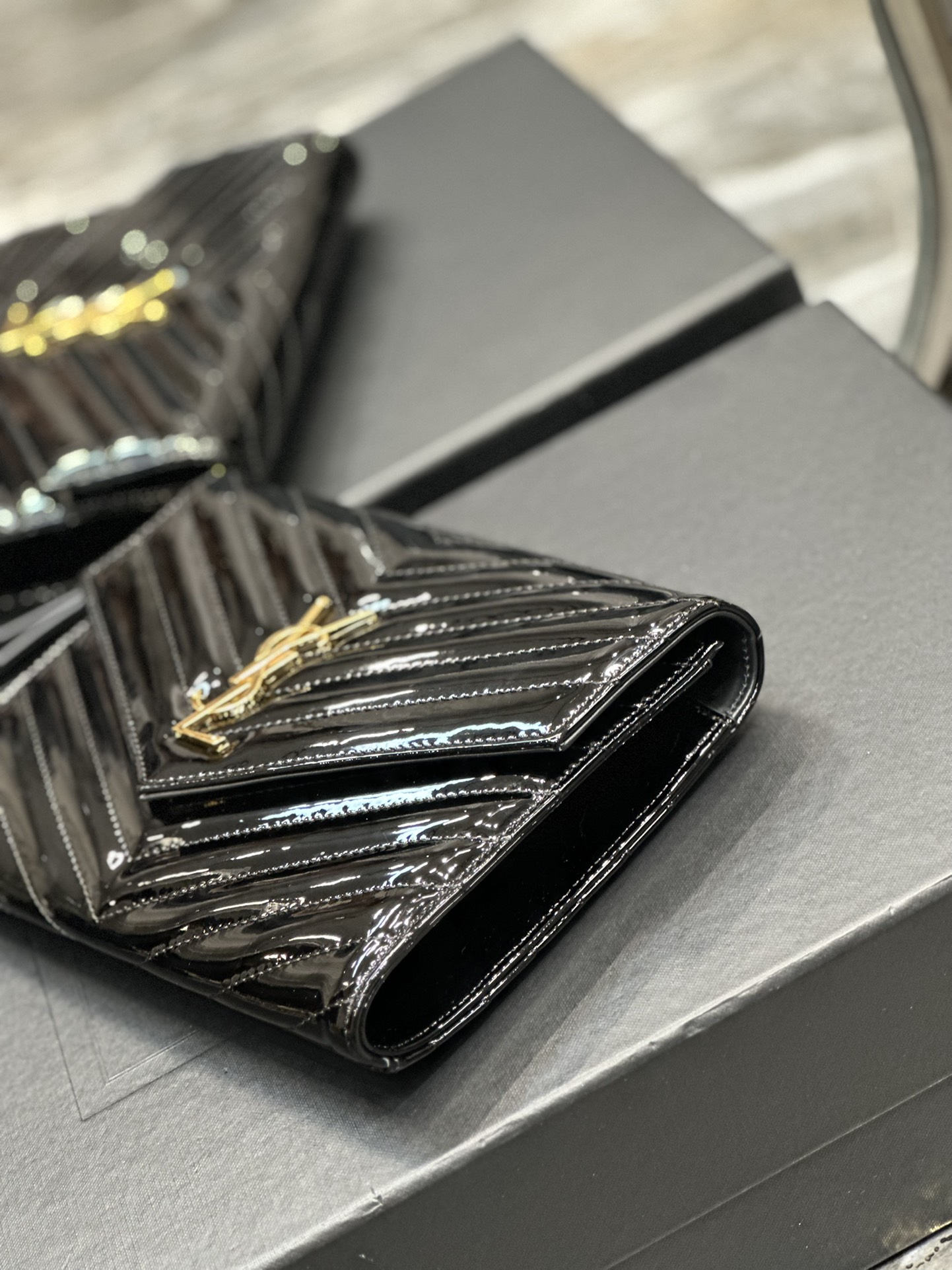 Sa1nt Lau*nt Cassandre Matelasse Black For Women‎ 8.3in/21cm