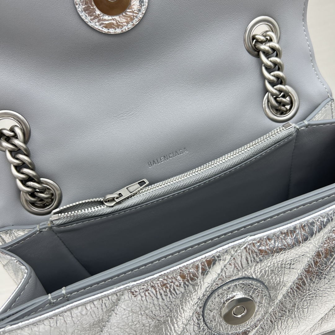 Ba1en*iaga Crush Small Chain Bag Black/Pink/Silver/White For Women‎ 9.8in/24.9cm 716351210J09001