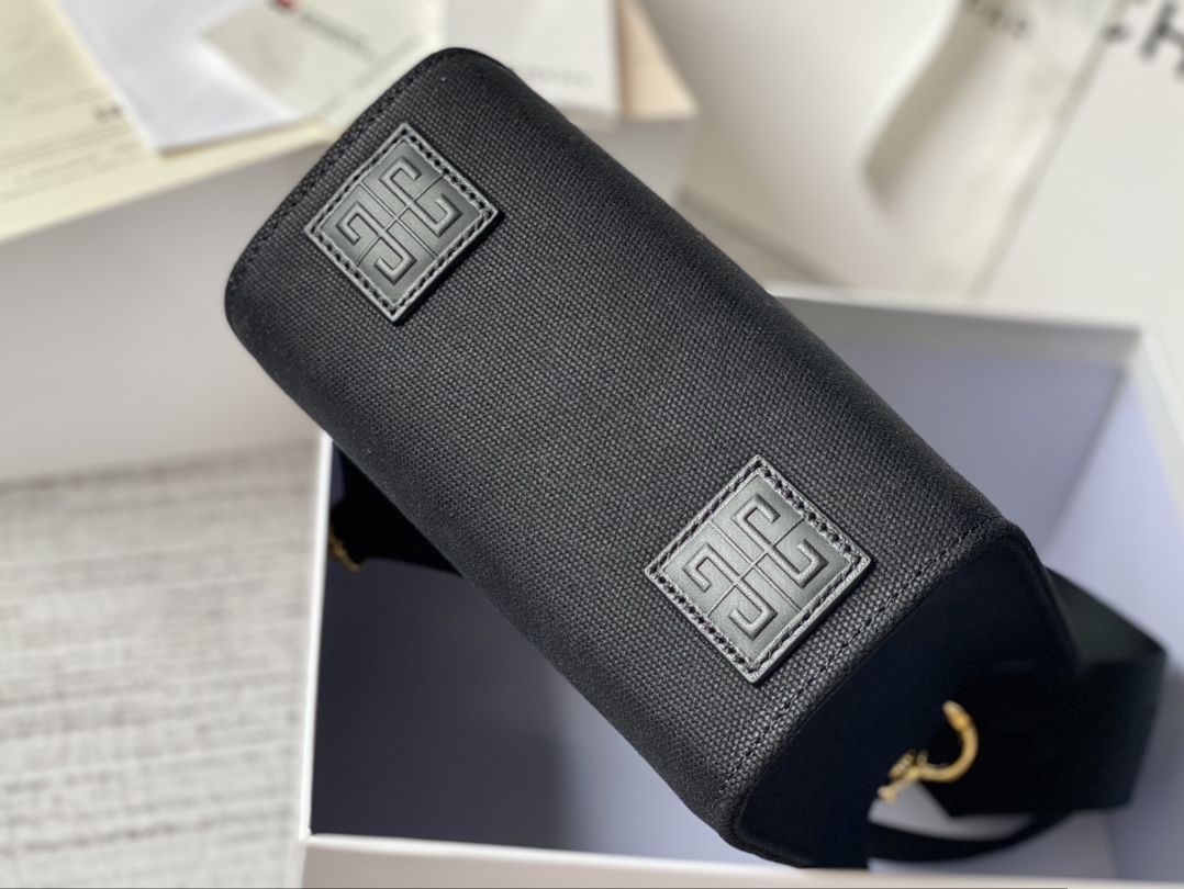 Givenchy Mini G Tote Shopping Bag Black/Beige For Women‎ 7.5in/19cm BB50N0B1F1-001