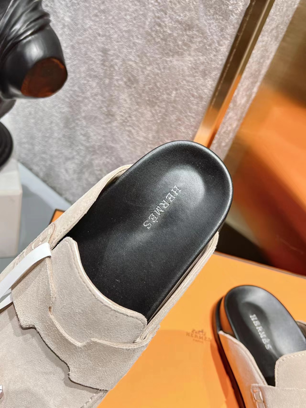 H**me5 Go Mule Beige For Women