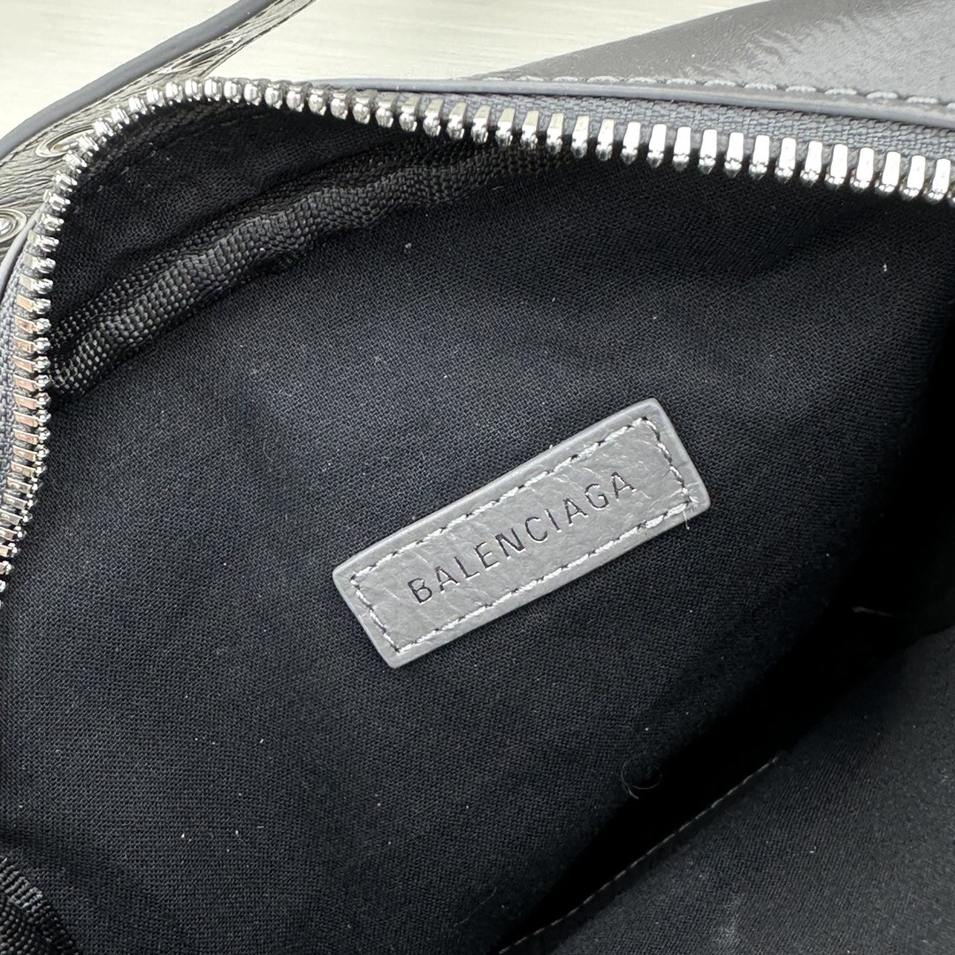 Ba1en*iaga Le Cagole Crossbody Bag Black/Grey For Women‎ 7.8in/19.8cm