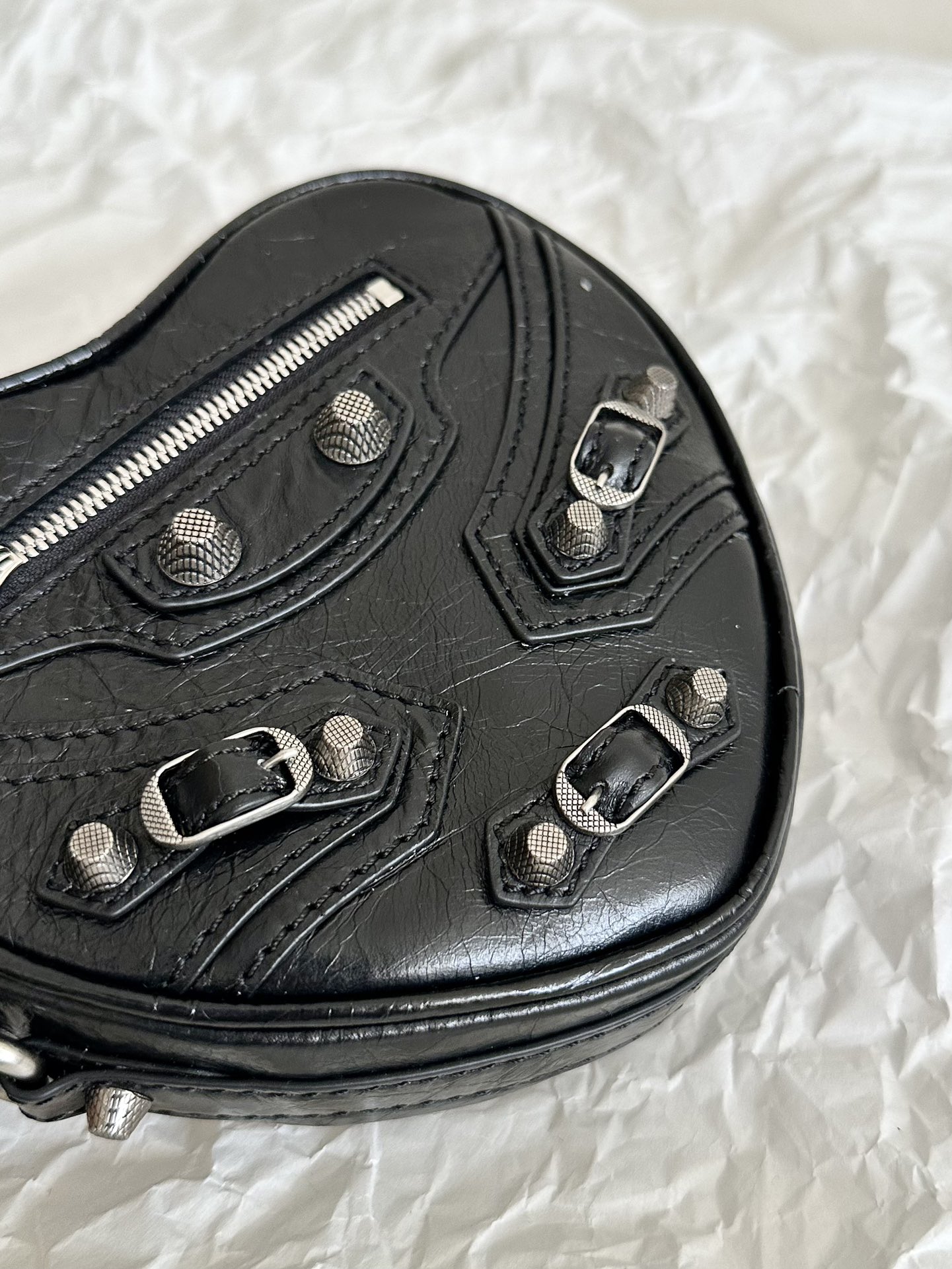 Ba1en*iaga Le Cagole Heart Mini Bag Black/Pink For Women‎ 6.3in/16cm 7227811VG9Y1000