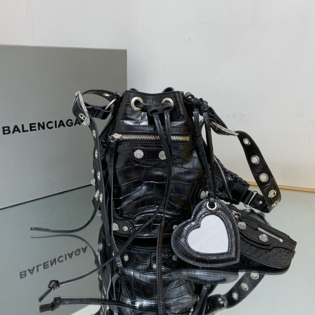 Ba1en*iaga Le Cagole XS Bucket Bag Black For Women‎ 7.8in/19.8cm