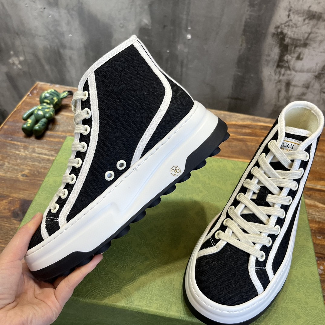 Gvc*1 Chunky Sneaker Black For Women