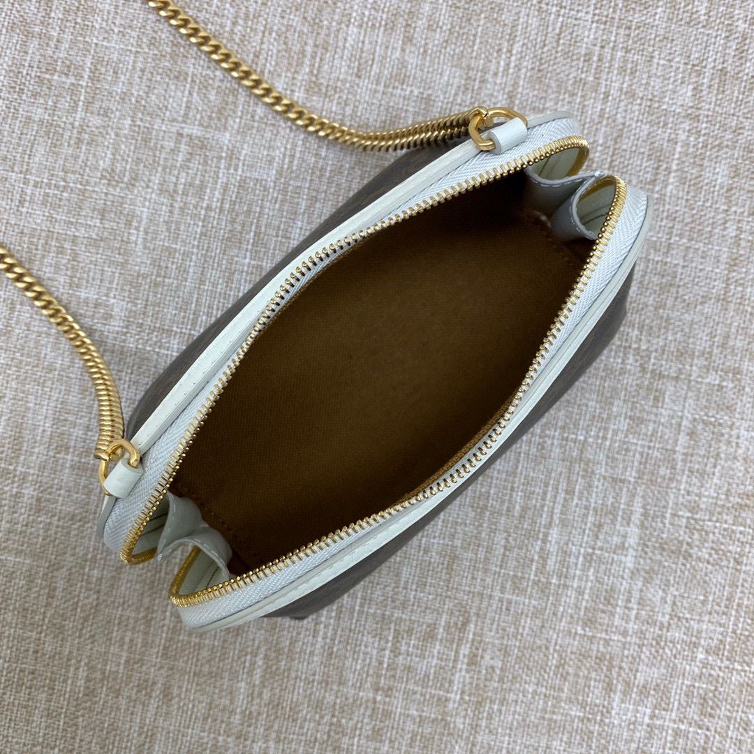 Ce1i*e Clutch With Chain In Triomphe Canvas White/Red For Women‎ 6in/16cm 10E382CBX.01BC