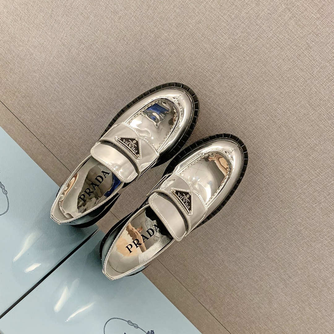 Pra*a Metallic Loafers Sliver Tone For Women 1.9 in/ 5cm 1D246M_3AU1_F0118_F_B050