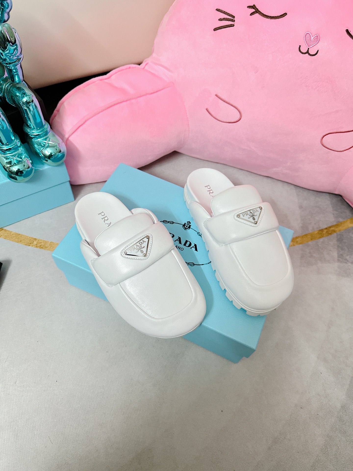 Pra*a Soft Padded Nappa Sabots White For Women 0.8 in/ 2cm