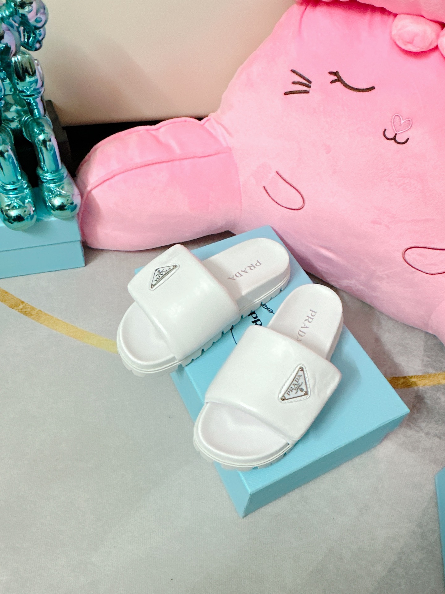 Pra*a Soft Padded Nappa Slides White For Women 0.8 in/ 2cm 1XX648_2DL8_F0009_F_020