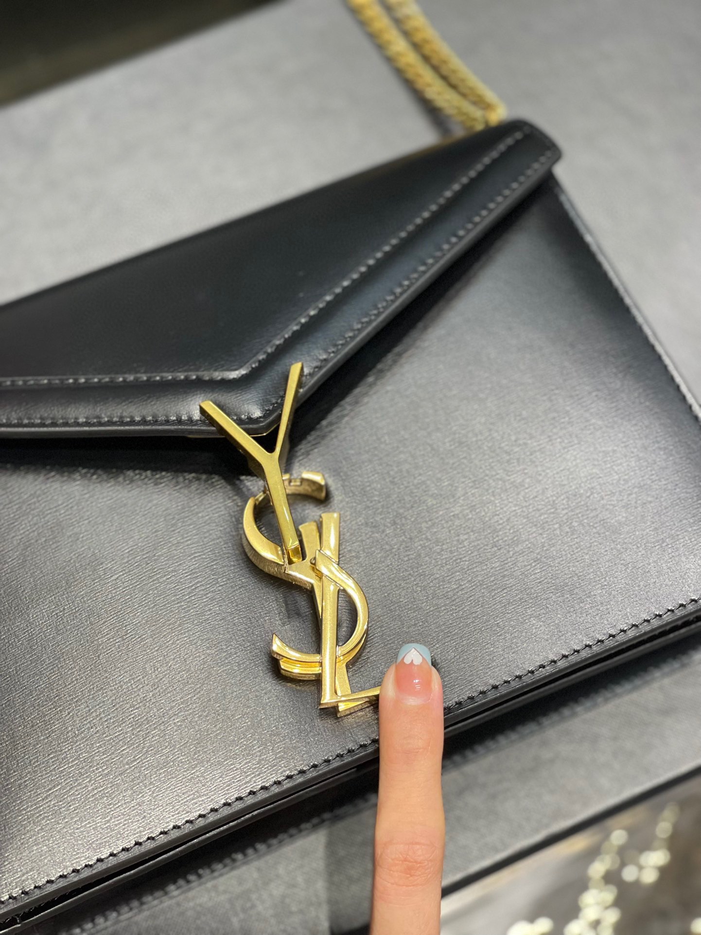 Sa1nt Lau*nt Cassandra Medium Chain Bag Black/White/Red/Green/Burgundy For Women‎ 8.6in/22cm