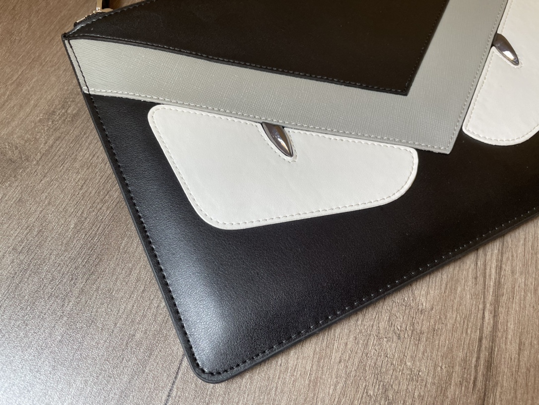 F**di Bugs Eyes Clutch Black And Yellow/Black And White For Women 12in/30cm