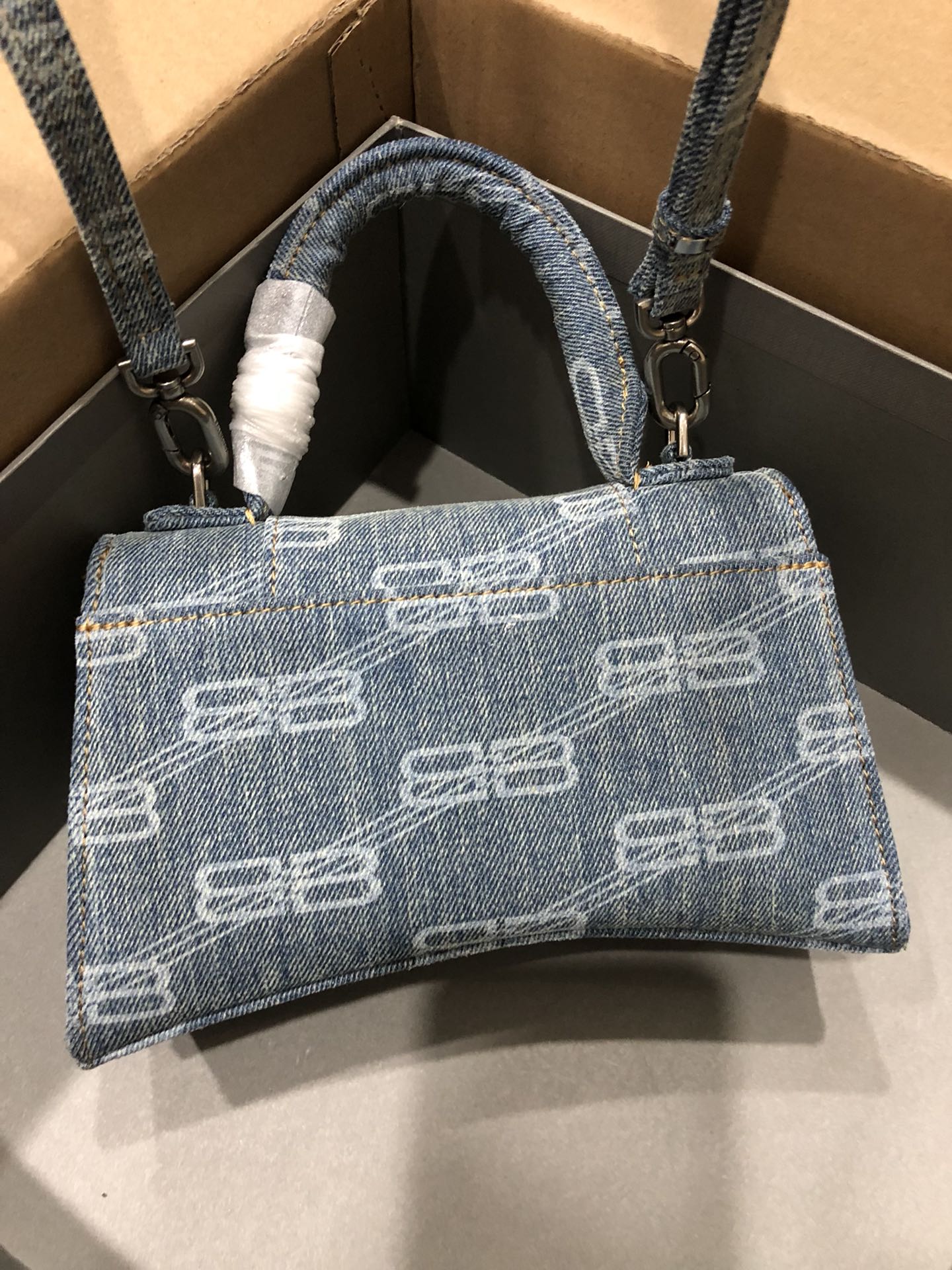 Ba1en*iaga Hourglass XS Handbag Bb Monogram Bleached Denim In Blue For Women 7in/19cm