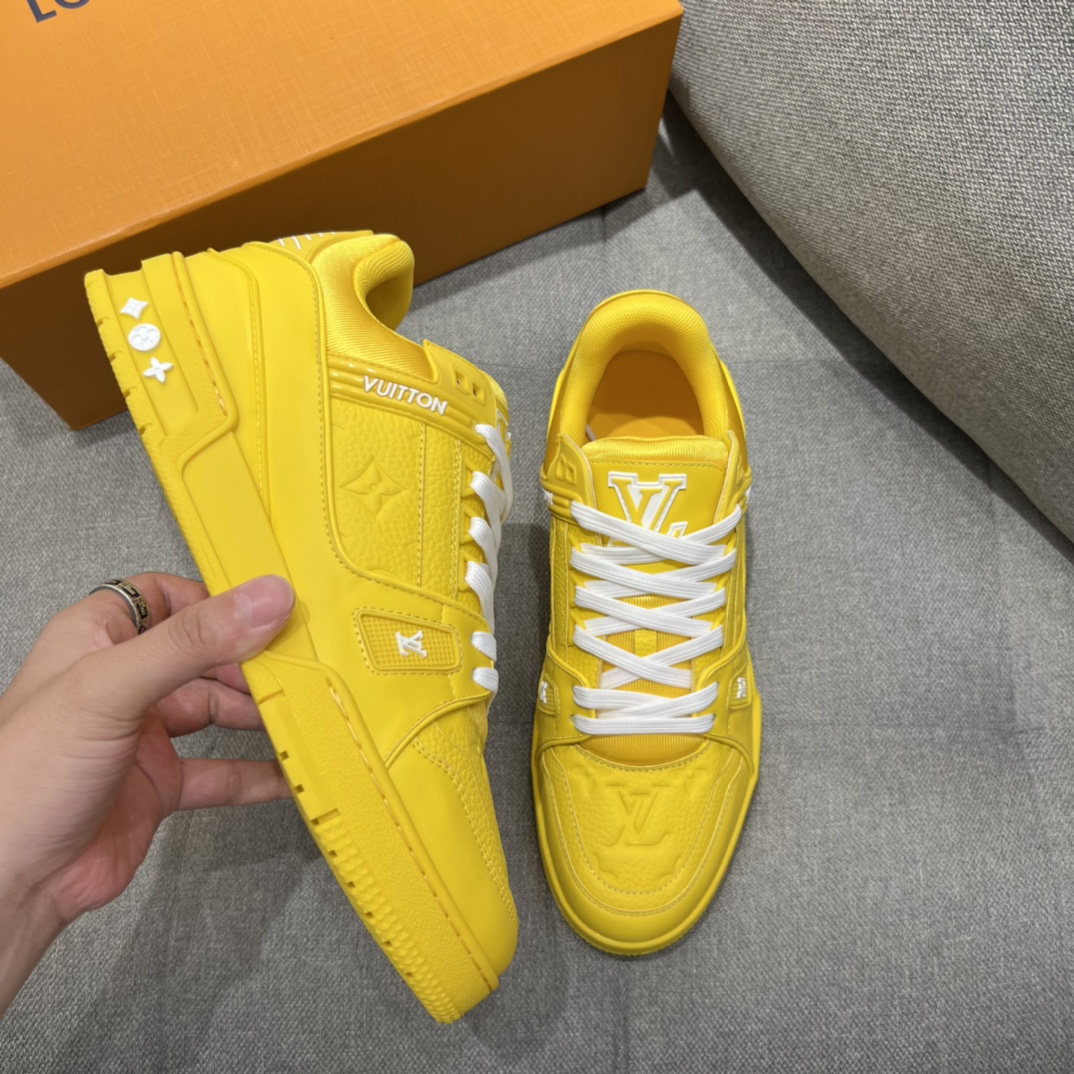 L0vis Vvtt0n LV Trainer Sneaker Yellow For Men 1AARGE