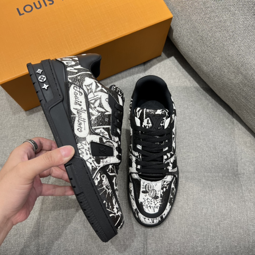 L0vis Vvtt0n LV Trainer Sneaker Black For Men 1AB9WZ