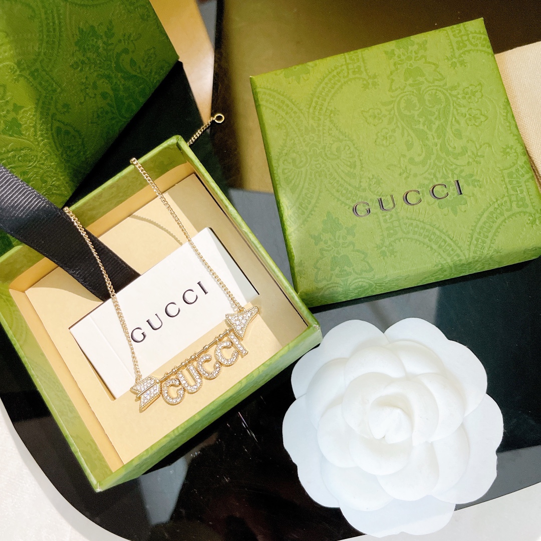 Gvc*1 Arrow Letters Necklace Gold For Women