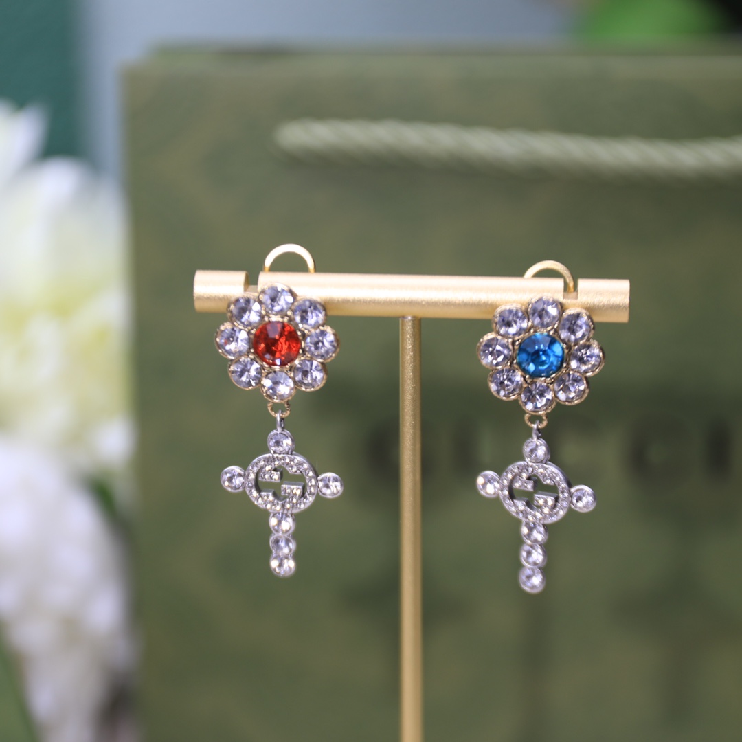 Gvc*1 Blue And Red Stone Earrings Gold Tone For Women