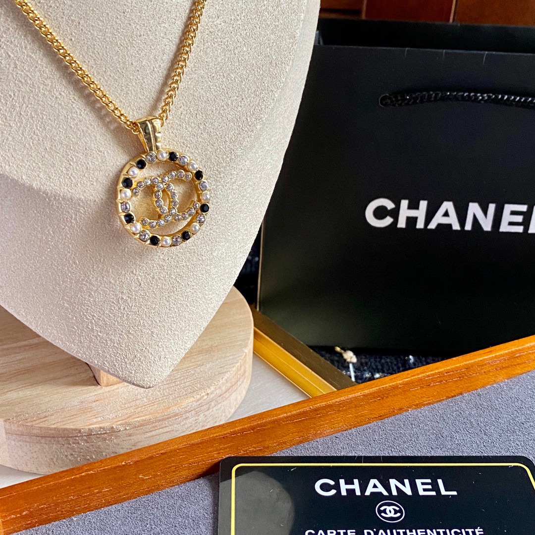 Ch**el CC Necklace Gold For Women