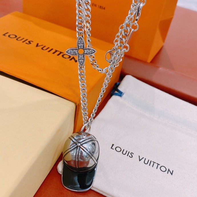 L0vis Vvtt0n Hat Necklace Silver For Women