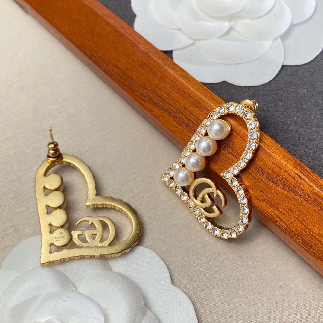 Gvc*1 Heart Peach Hollow Stud Earrings Gold For Women