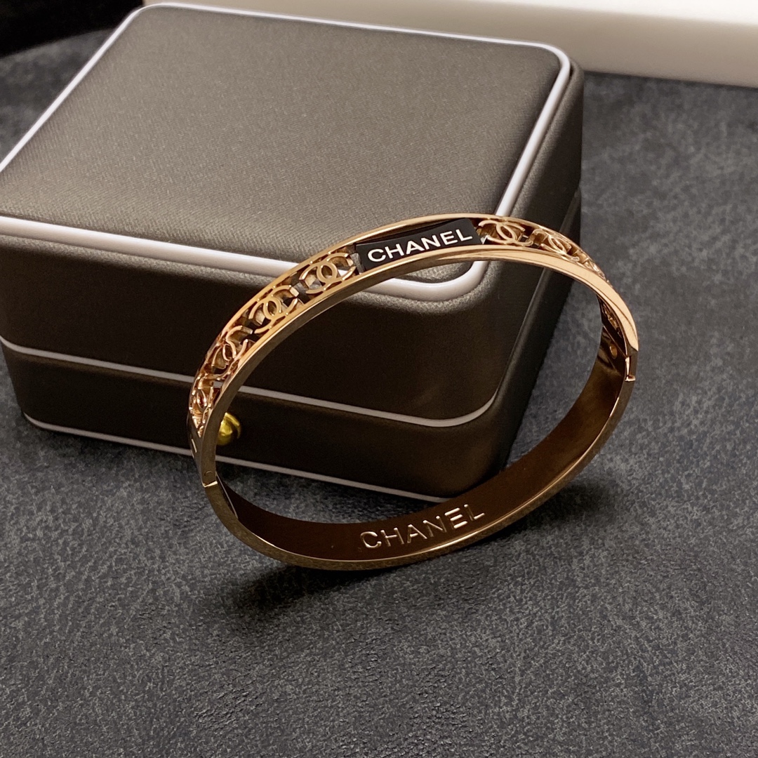 Ch**el Hollow Bracelet Gold For Women