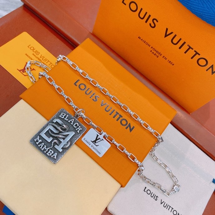 L0vis Vvtt0n Necklace Silver For Women