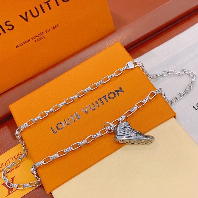 L0vis Vvtt0n Shoe Necklace Silver For Women
