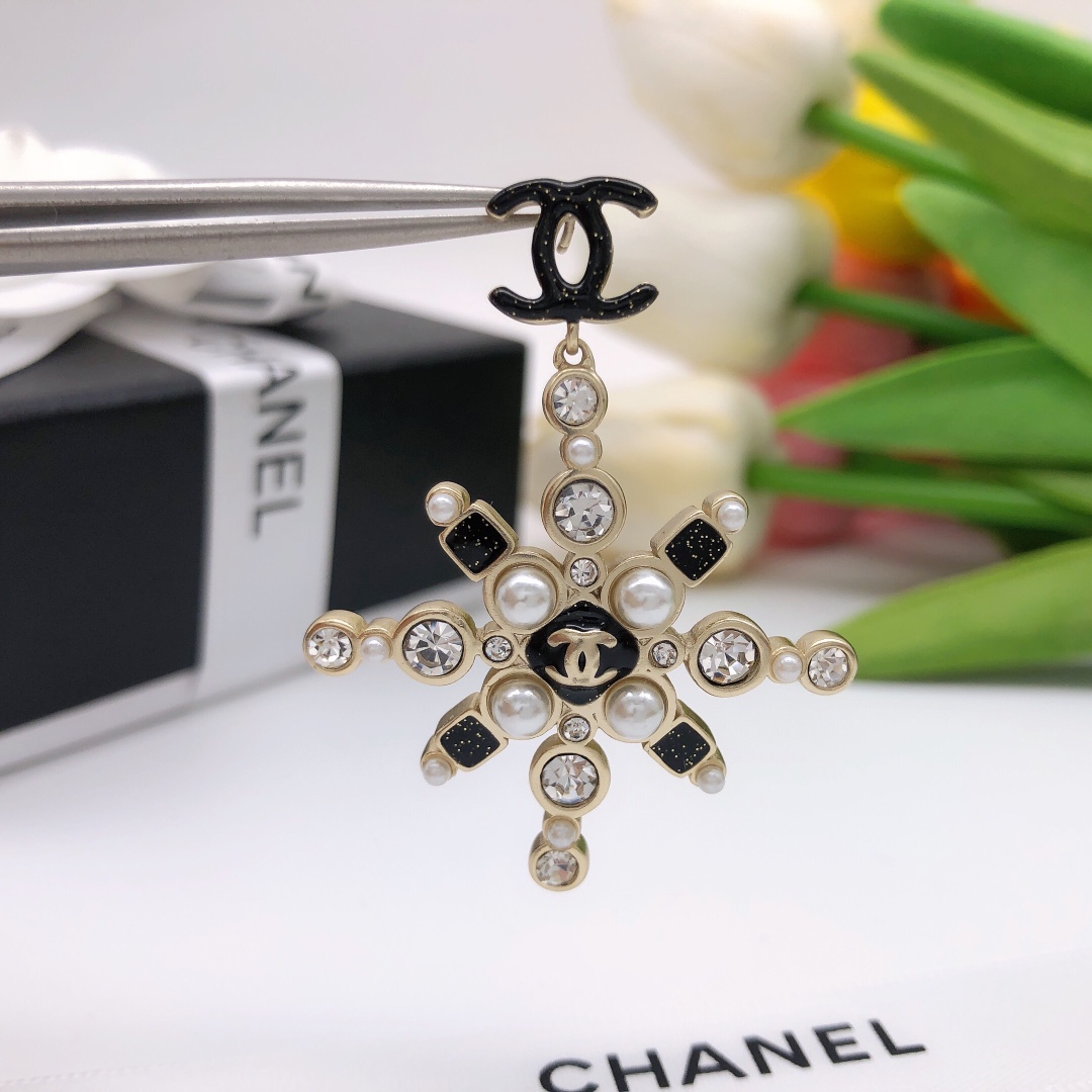 Ch**el Snowflake Enamel Pearl Earrings Black For Wome