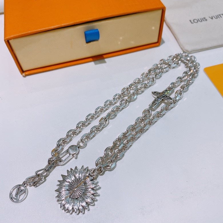 L0vis Vvtt0n Star Necklace Silver For Women