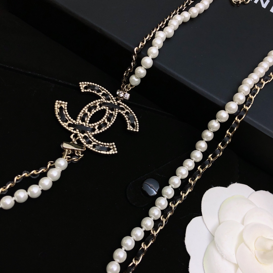 Ch**el Pearl Necklaces White And Black For Women