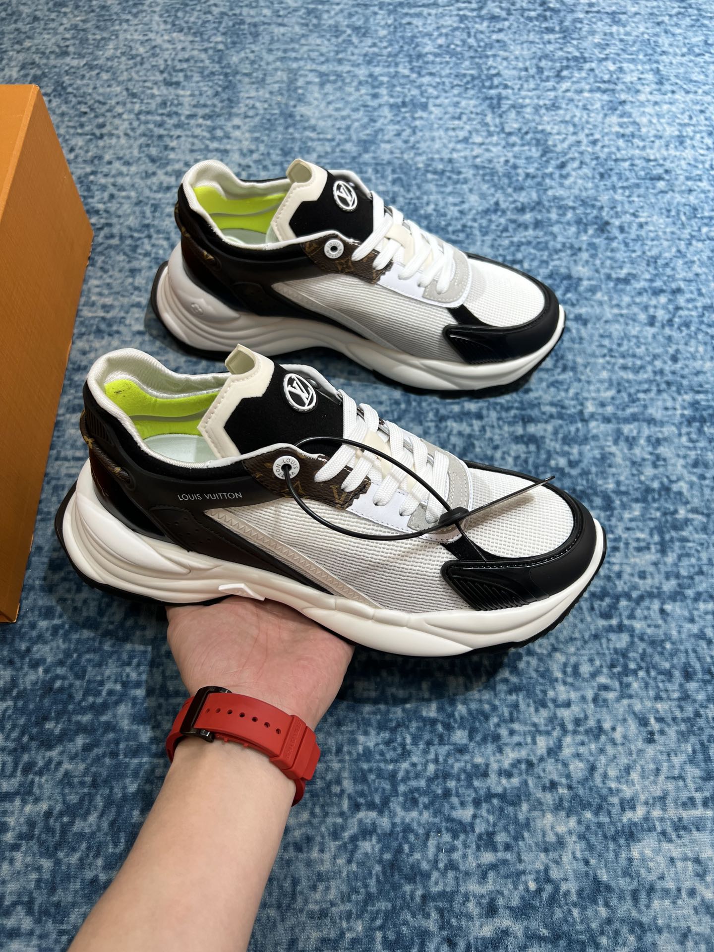 L0vis Vvtt0n Run 55 Sneaker White And Black For Men