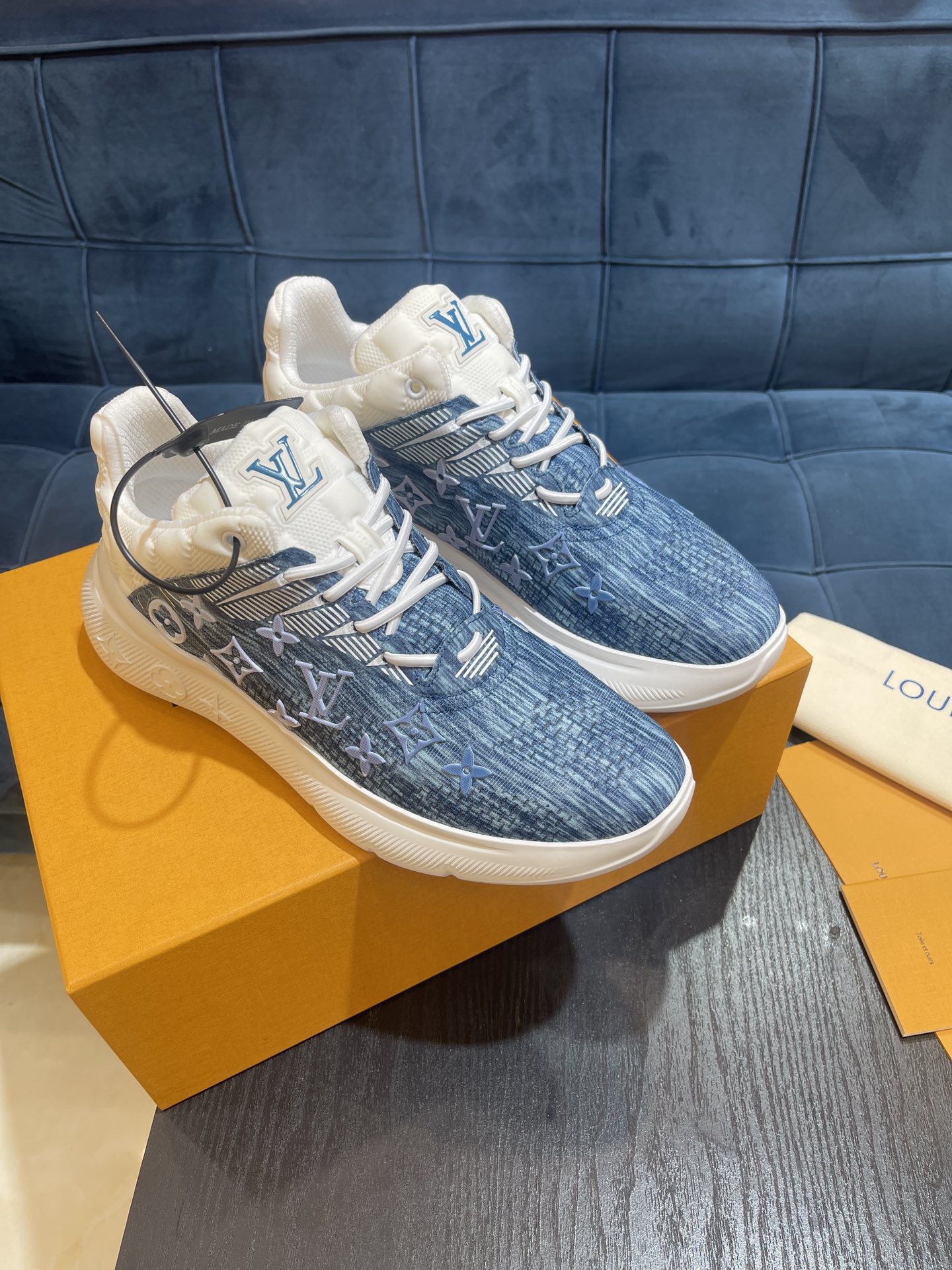 L0vis Vvtt0n Show Up Sneaker Blue For Men 1AA48E