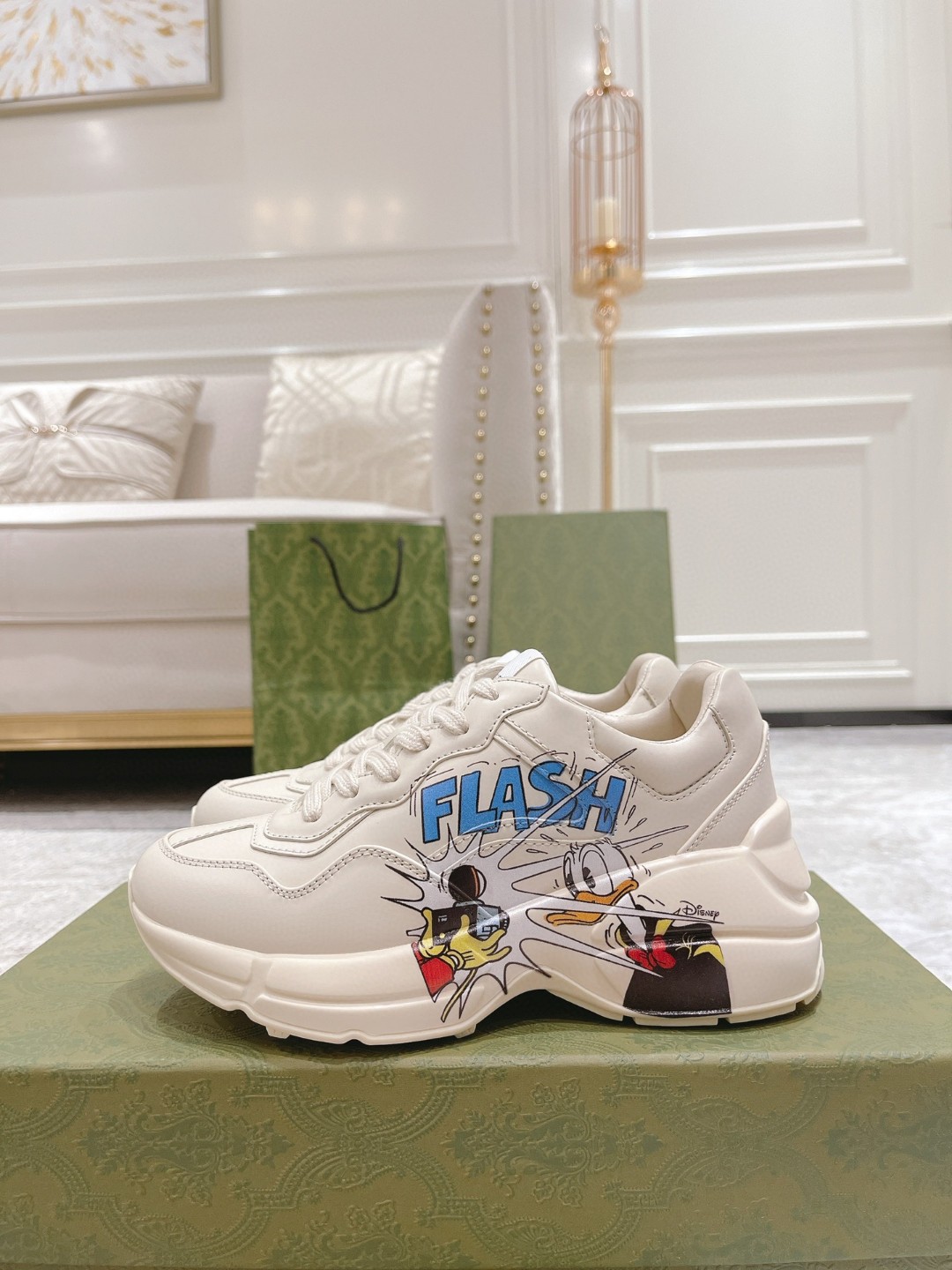 Gvc*1 Disney x Donald Duck Rhyton Sneaker White For Men 646506 DRW00 9522