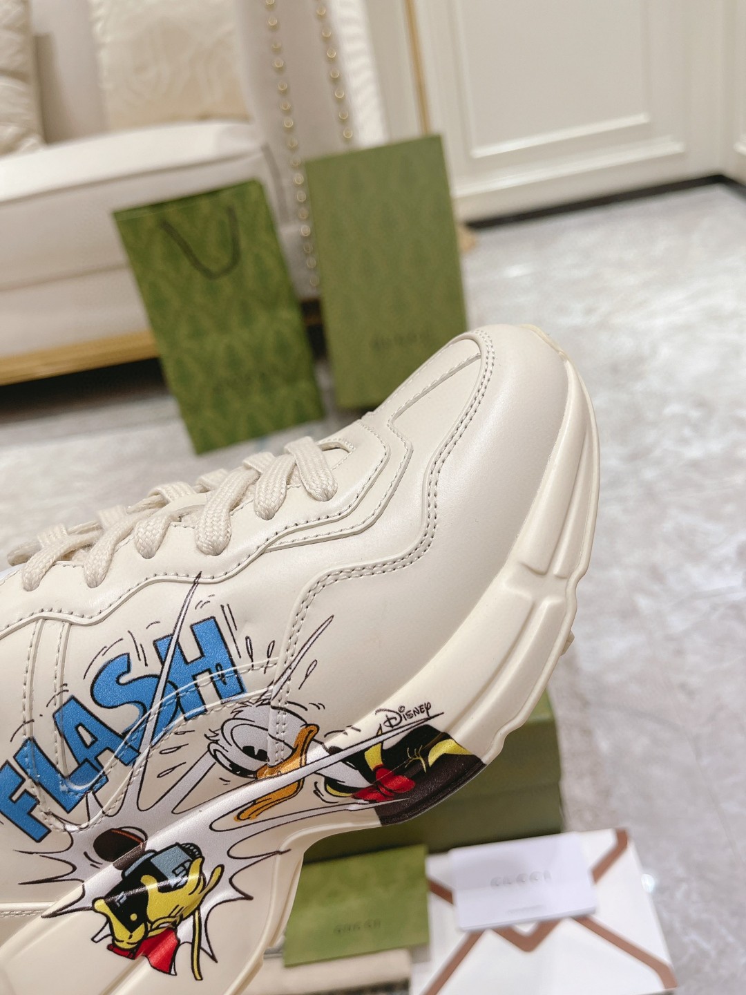 Gvc*1 Disney x Donald Duck Rhyton Sneaker White For Men 646506 DRW00 9522