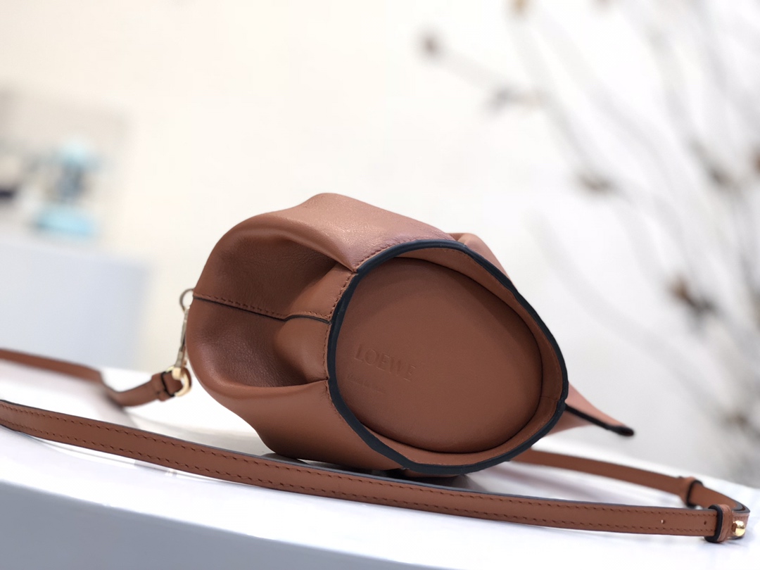 L0ew* Elephant Bag Black/Brown For Women 7.1in / 18cm