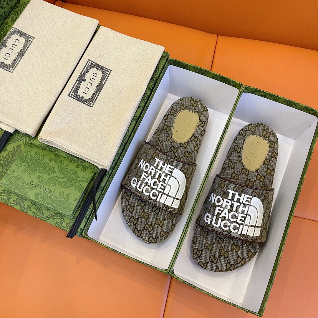 Gvc*1 GG Canvas Slide Sandal Grey For Men