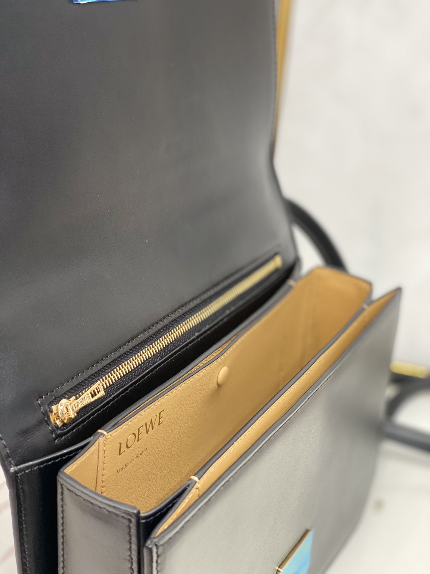 L0ew* Goya Bag Black/White/Brown For Women 8.9in / 22.5cm A896N01X03