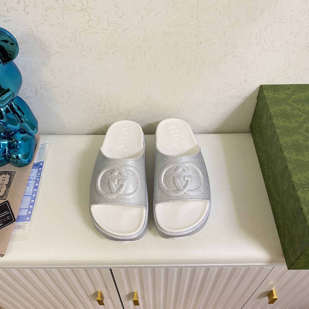 Gvc*1 Interlocking G Slide Sandal Silver For Men