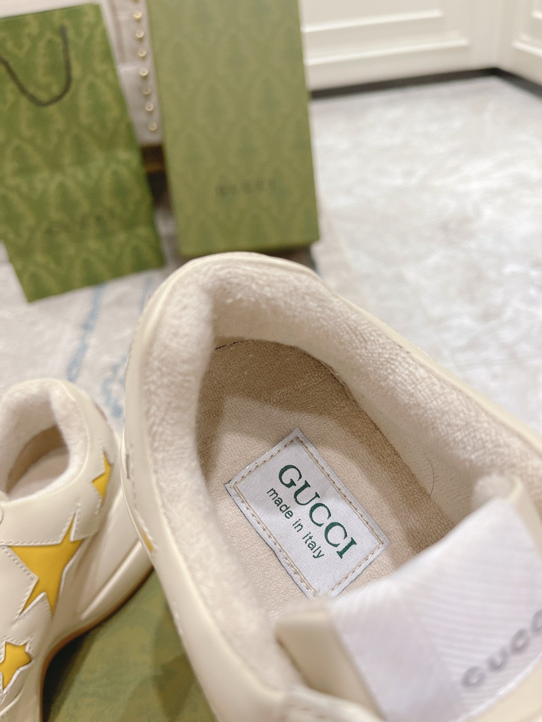 Gvc*1 Rhyton Sneaker With Stars White For Men 660939-2SH10-9560