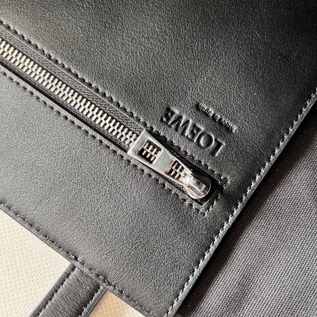 L0ew* T Tote bag in Anagram Black/Grey For Women 18.1in / 46cm B657Z73X03