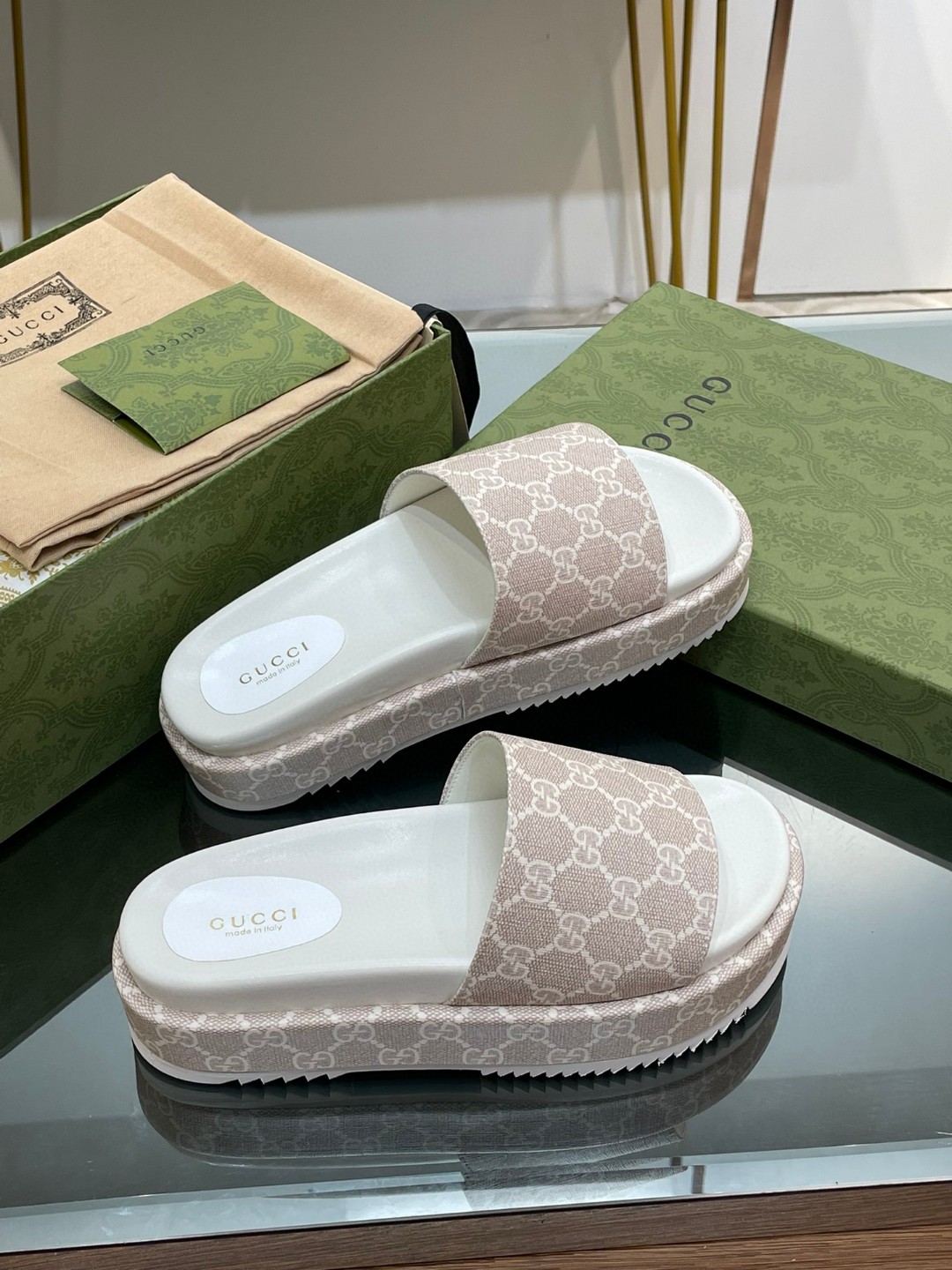 Gvc*1 Jumbo Gg Platform Slide Sandal Beige For Women