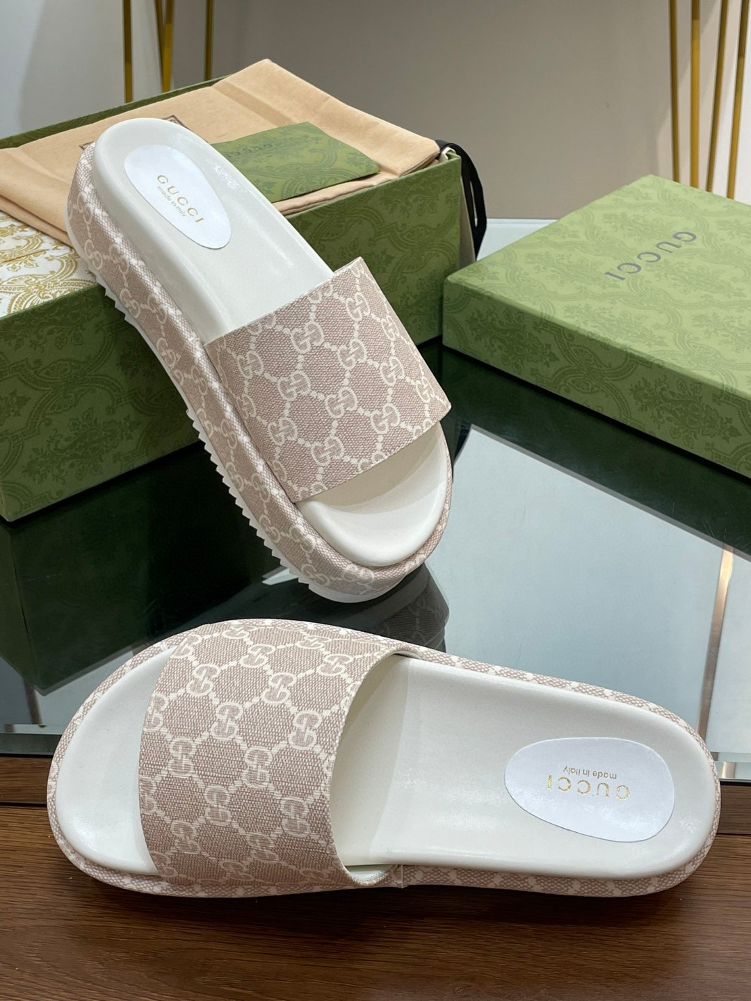 Gvc*1 Jumbo Gg Platform Slide Sandal Beige For Women