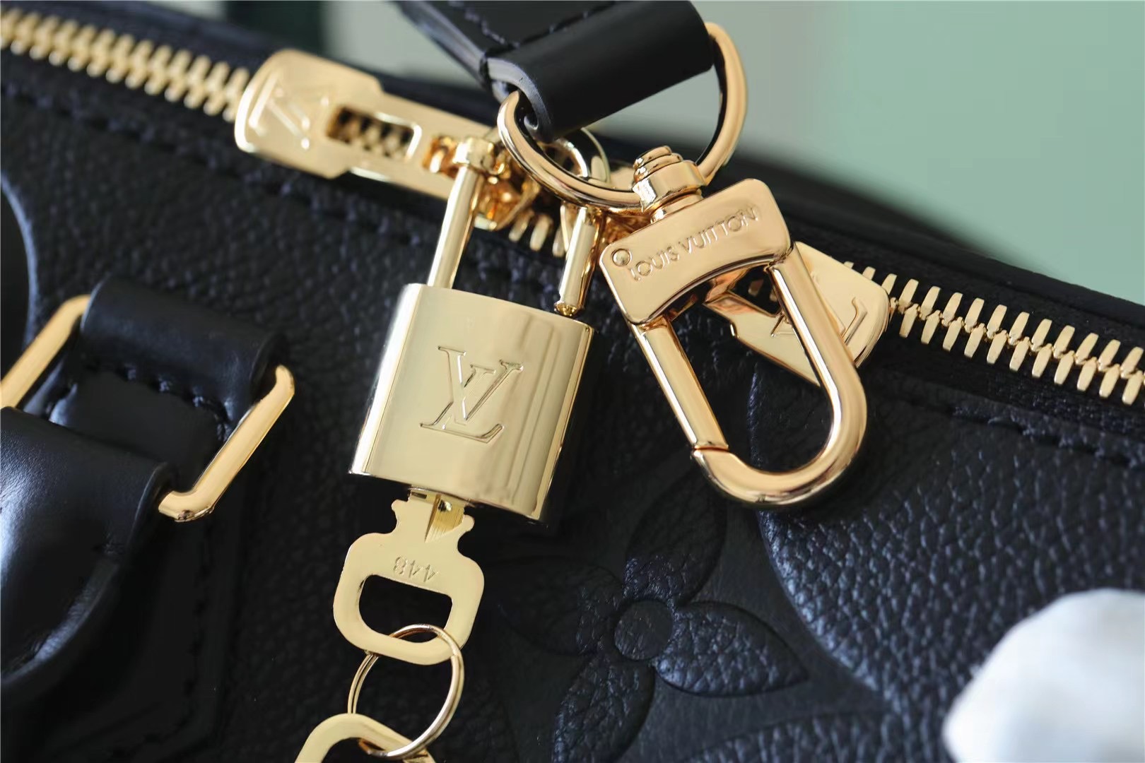 L0vis Vvtt0n Speedy Bandoulière 25 Bag Black For Women‎ 9.8n/25cm M58951