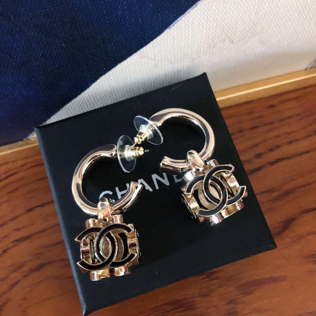 Ch**el Square Earrings Black For Women