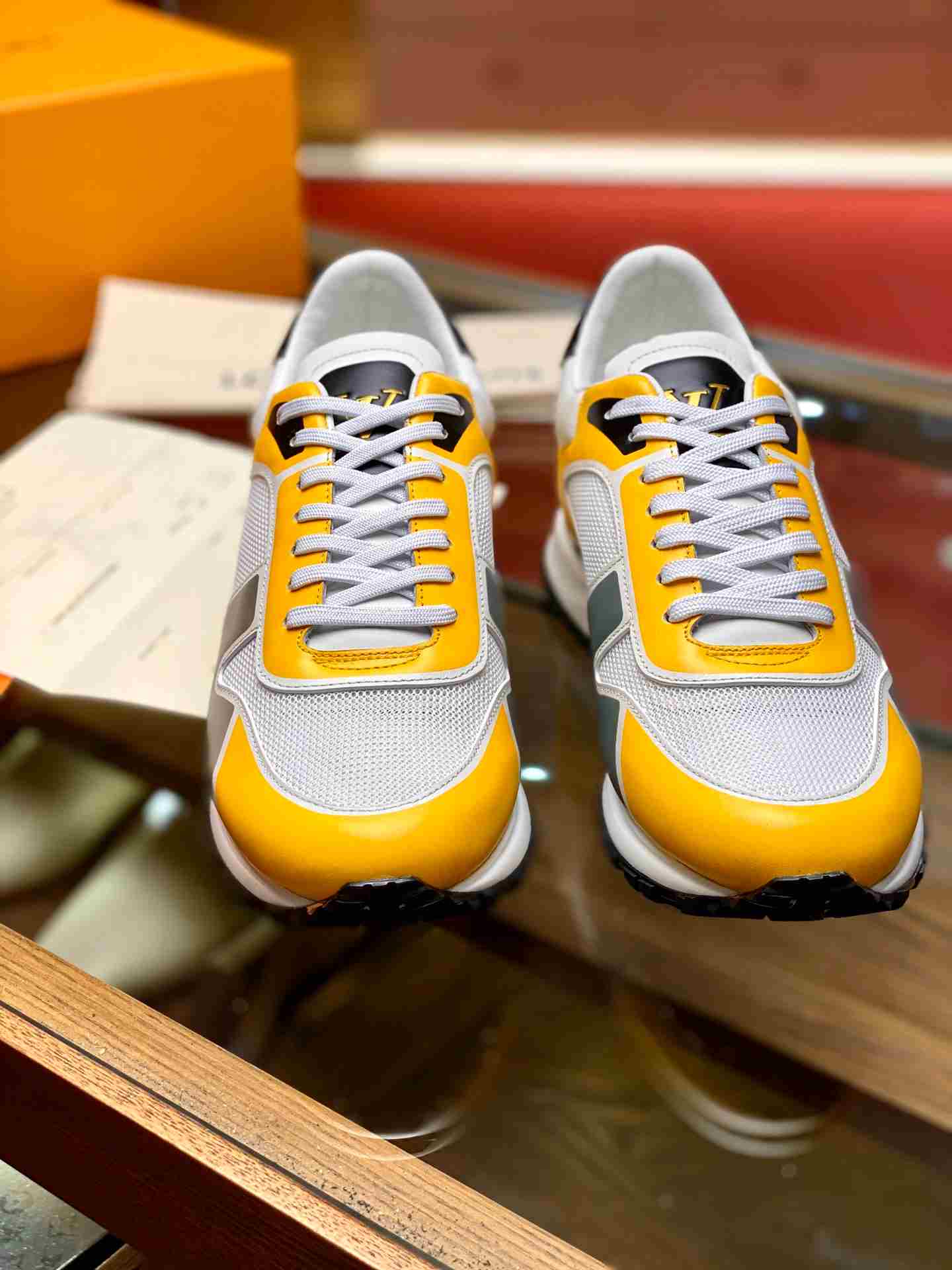 L0vis Vvtt0n Run Away Sneaker Yellow For Men